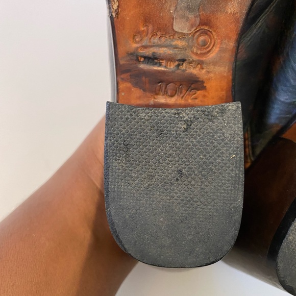 Made in USA size 10.5 leather/ block heel slip on. - Picture 6 of 8